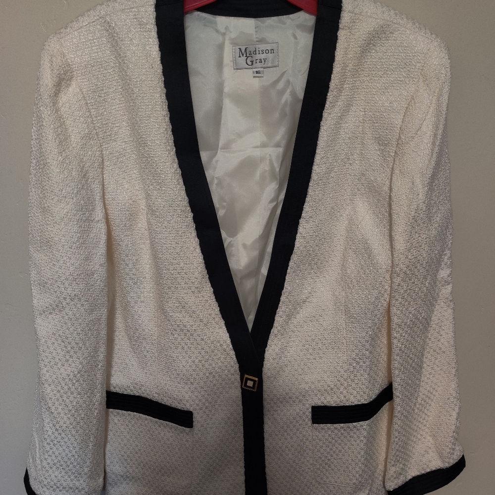 Madison Gray Women blazer
